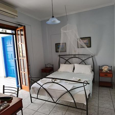 Gialos Rooms Elafonissos Bagian luar foto
