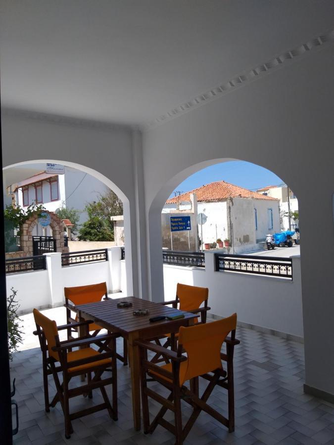 Gialos Rooms Elafonissos Bagian luar foto